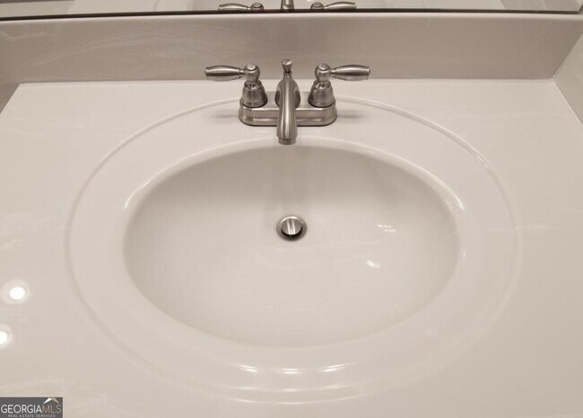 Building Photo - 2006 Wheylon CT