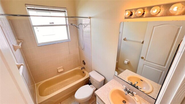Building Photo - 7823 Fernleaf Dr