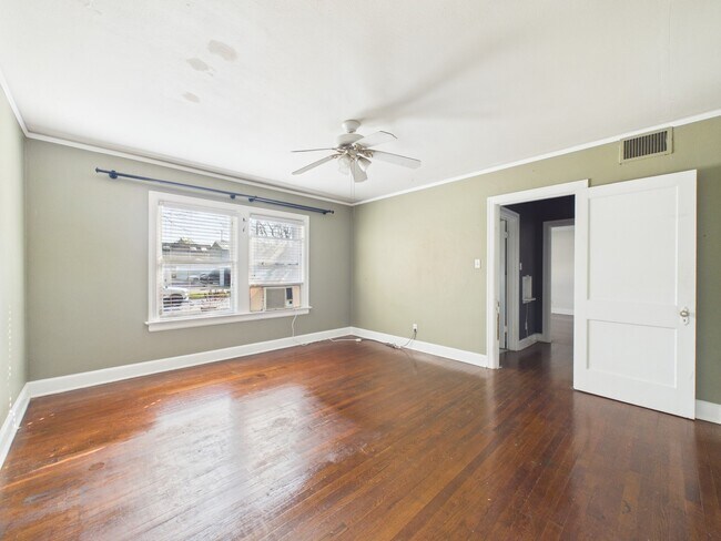 Building Photo - 1920 Richmond Ave.