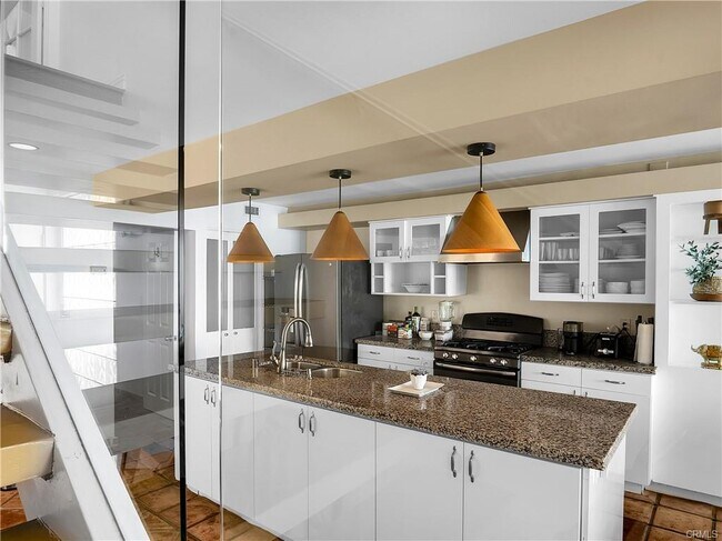 Modern kitchen with island. - 20536 Pacific Coast Hwy