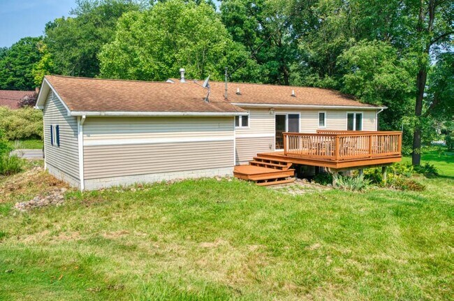 Building Photo - 3620 Zimmer Rd