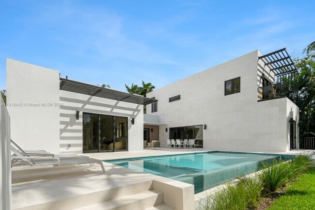Building Photo - 11150 Griffing Blvd