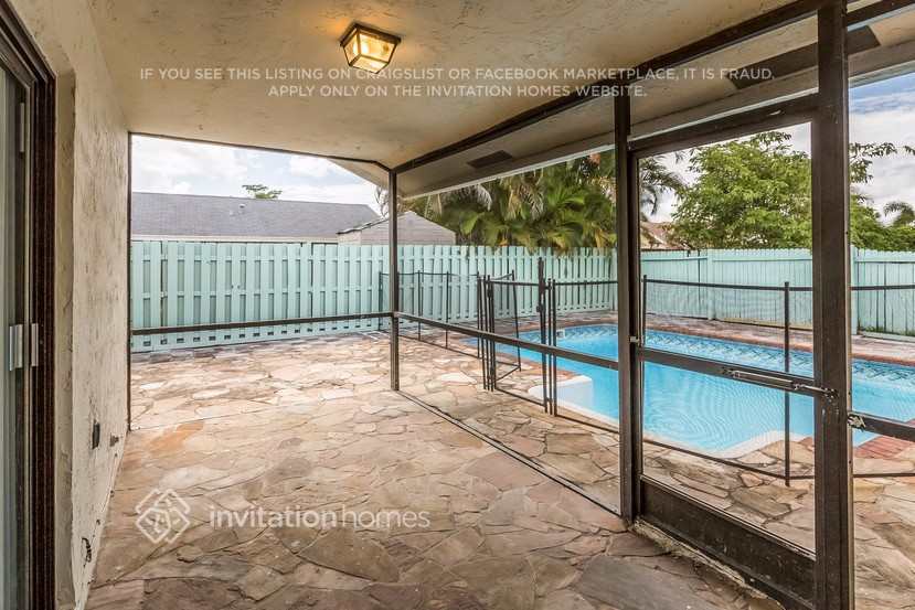 Building Photo - 413 SW 75th Ave