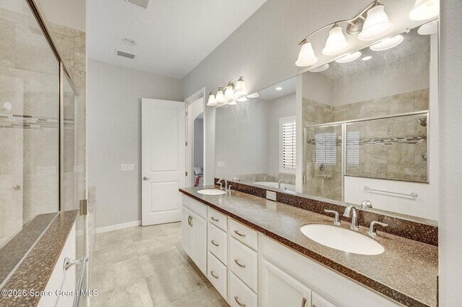 Building Photo - 8870 Napolo Dr