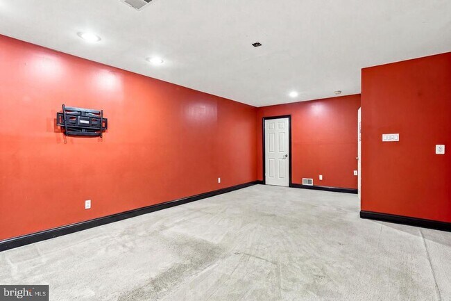 Building Photo - 40 Woodstream Ct