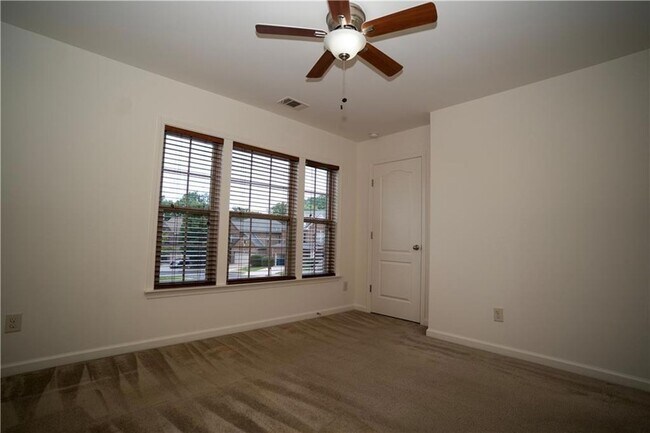 Building Photo - 2412 Harpers Way