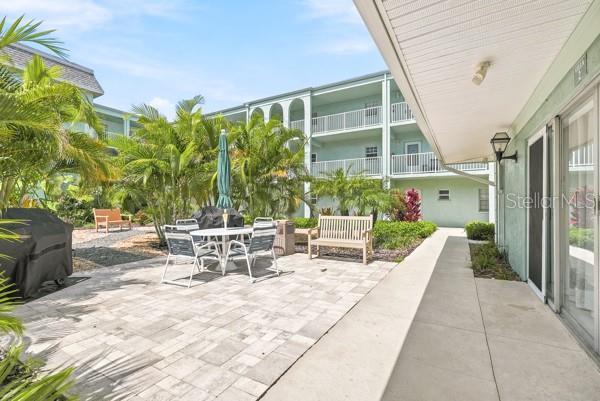 Building Photo - 1706 Belleair Forest Dr