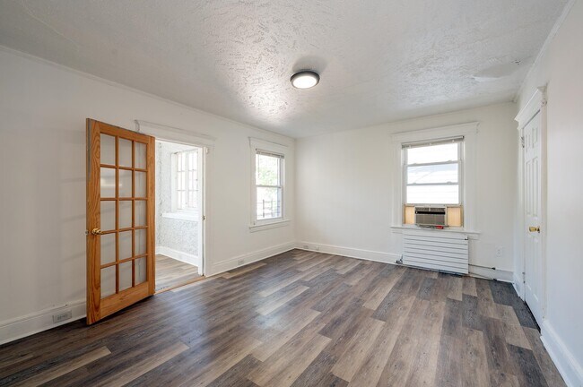 Building Photo - 163 Jewett Ave