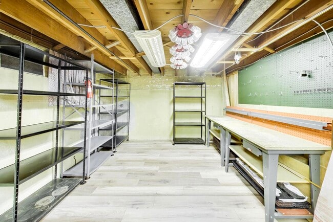 Building Photo - 8840 Keeler Ave