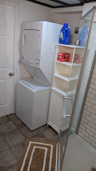 Building Photo - 27 W Hill Terrace