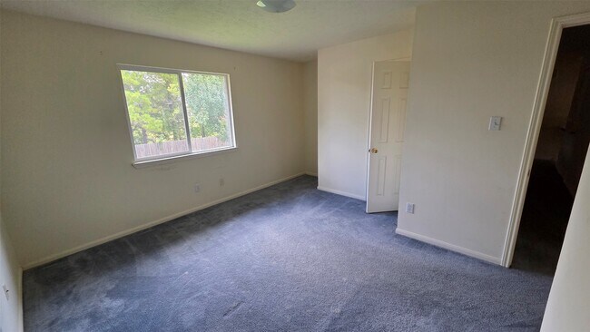 Building Photo - 10822 Glenora Dr