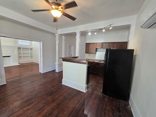 Building Photo - 1228 Virginia Blvd