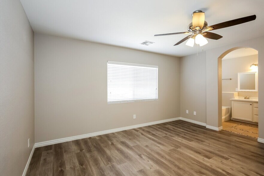 Building Photo - 3016 W La Madre Way