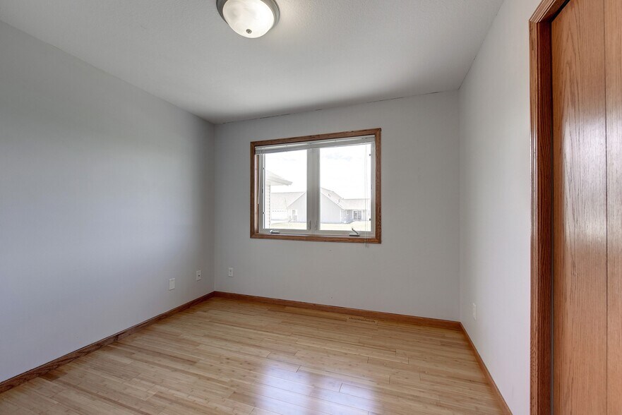 Building Photo - 1187 Blackhawk Dr SW
