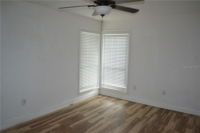 Building Photo - 603 Grenadine Ct