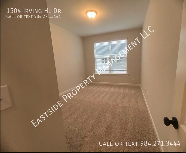 Building Photo - 1504 Irving Hl Dr
