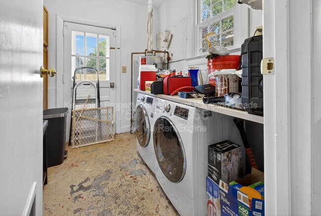 Building Photo - 1620 Melrose Pkwy