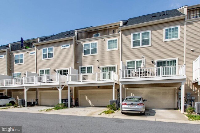 Building Photo - 7465 St Margarets Blvd