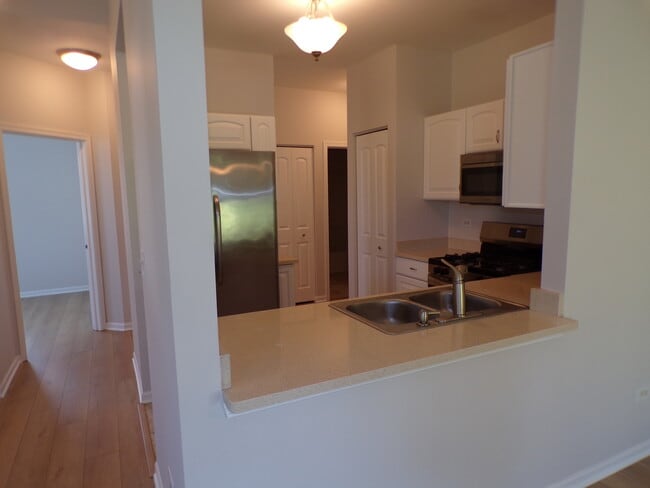 Building Photo - 1045 Carrick Ln