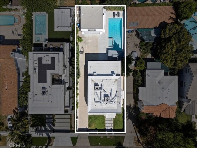 Building Photo - 4630 Cedros Ave