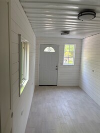 Building Photo - 919 Brooks Ave