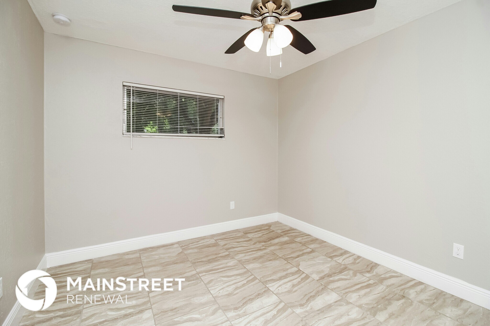 Building Photo - 448 E Highland St