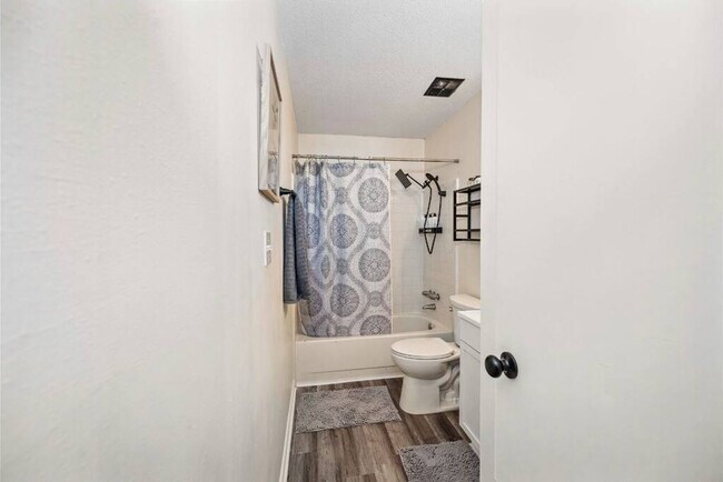 Building Photo - 2001 N 61st Ave