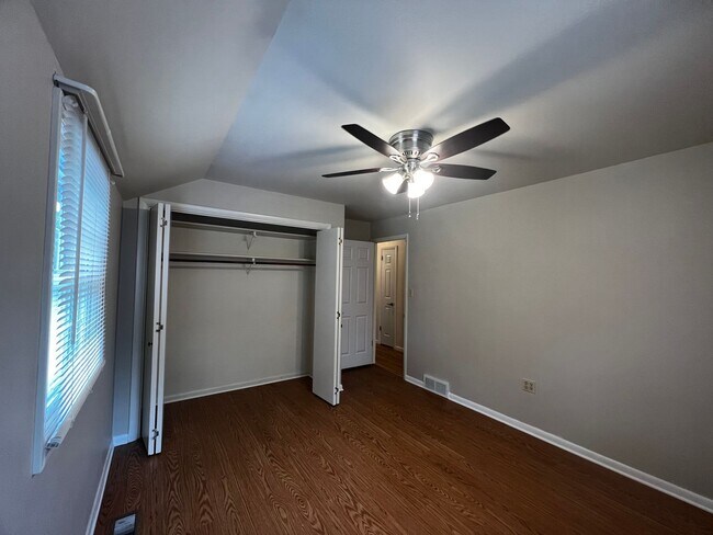 Building Photo - 75 Plymouth Cir