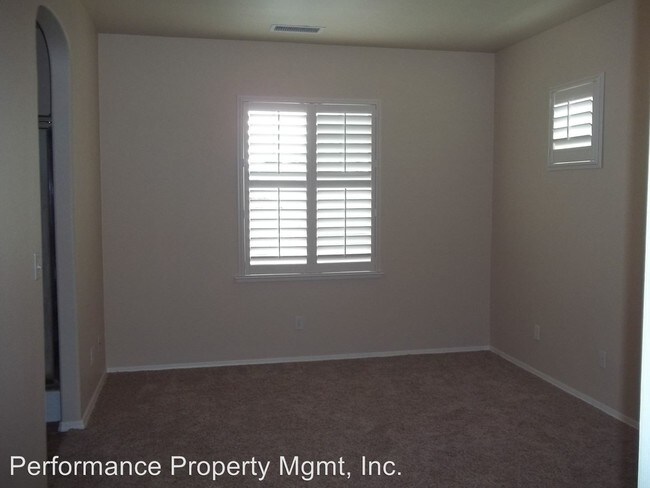 Building Photo - 711 W Barcelona Ln