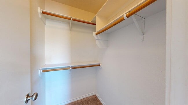 Building Photo - 4023 Southern Trace Dr