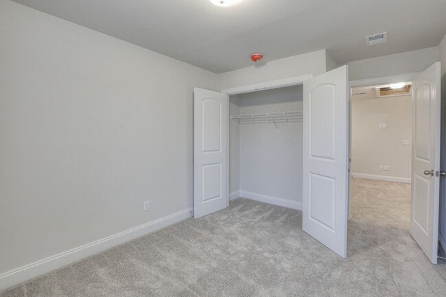 Building Photo - 1705 Tahoma Dr
