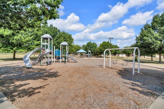 Building Photo - 6610 Beryl Dr