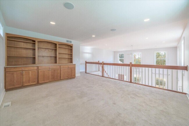 Building Photo - 4611 Trailane Dr