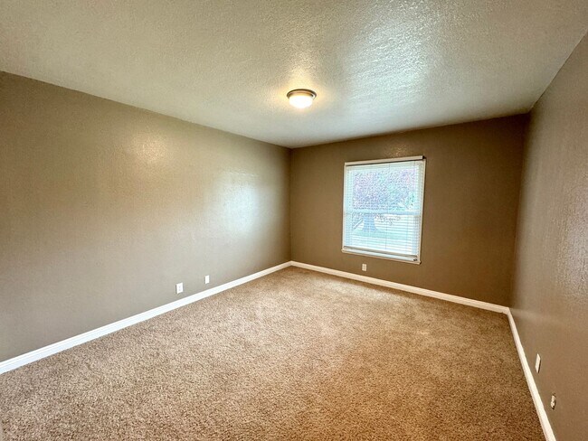 Building Photo - Coming June 2025 – Prime Claremont Location!