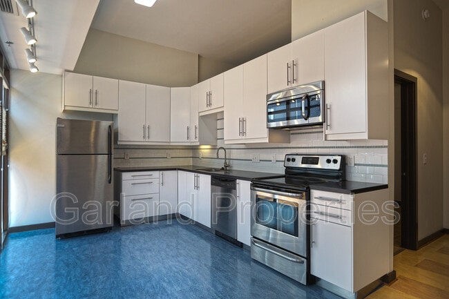 Building Photo - 110 Campbell Ave SE