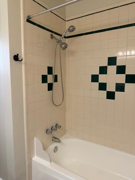 Building Photo - 5089 S 1950 W