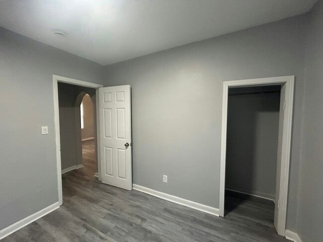 Building Photo - 25511 Pennie St