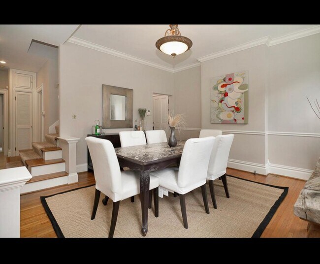 Building Photo - 220 E Deshler Ave