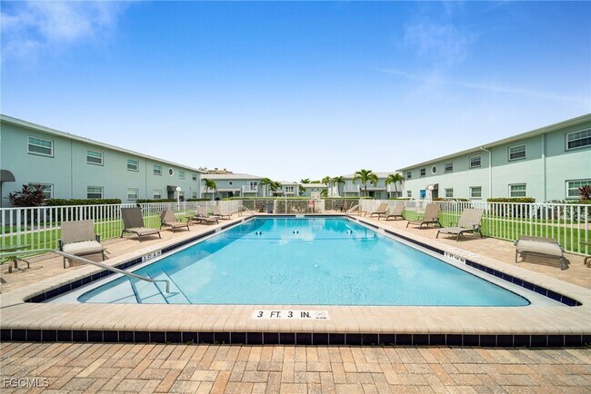 Building Photo - 3338 N Key Dr