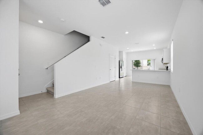 Building Photo - 2907 Skyline Lp