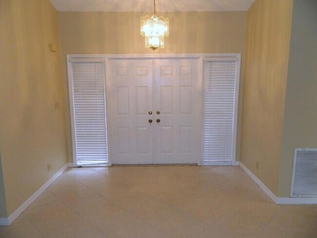 Building Photo - 4002 NW 73rd Ave
