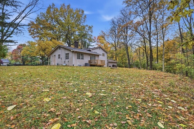 Building Photo - 4883 Stonehaven Dr