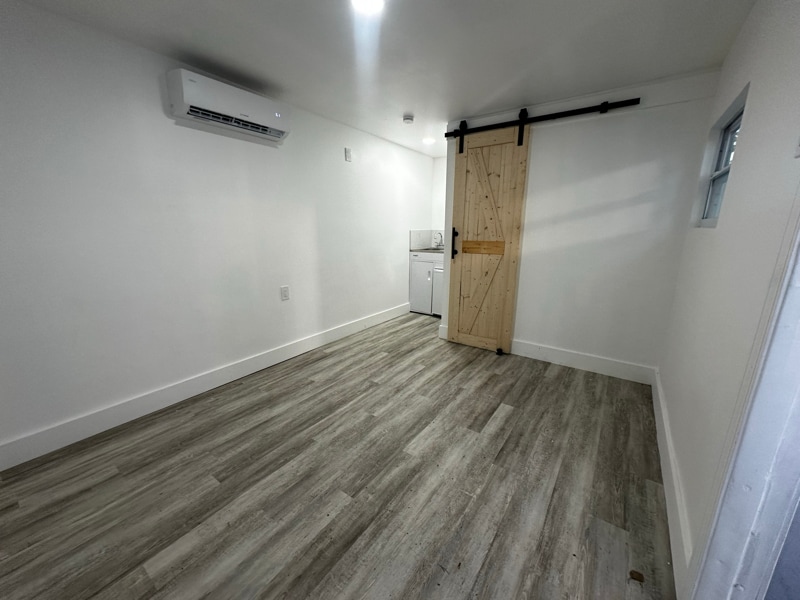 Building Photo - 915 NW 46th St