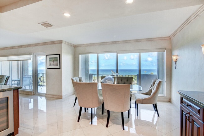 Building Photo - 4301 N Ocean Blvd