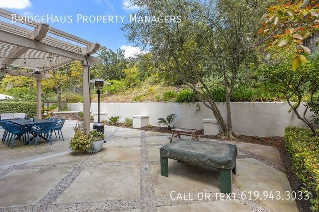 Building Photo - 1381 Old Janal Ranch Rd