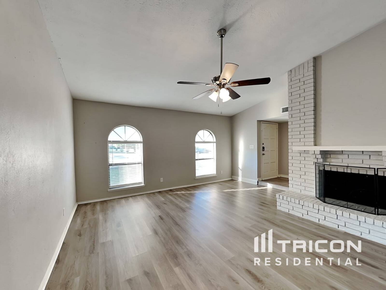 Building Photo - 5001 Oregon Ct