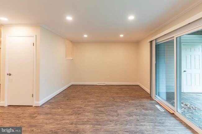 Building Photo - 308 Wayne Ct