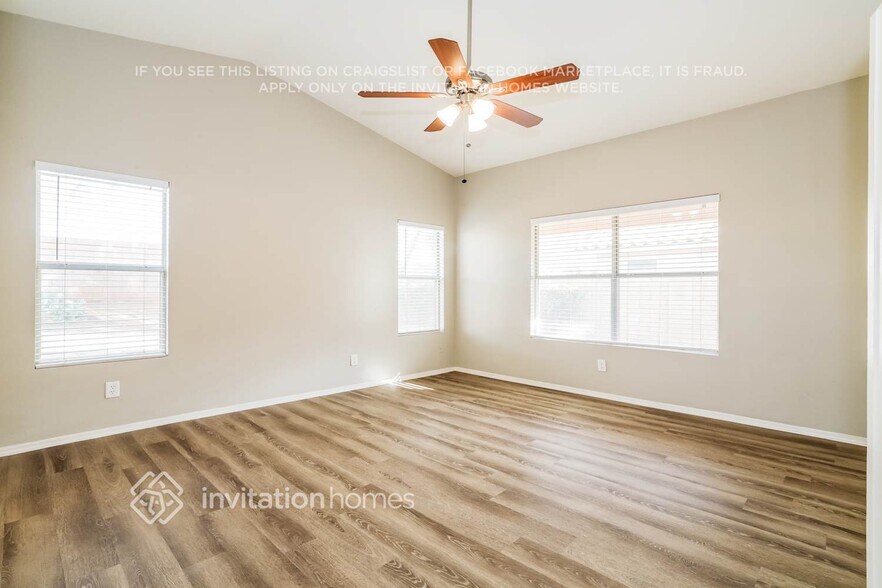 Building Photo - 12534 W Edgemont Ave