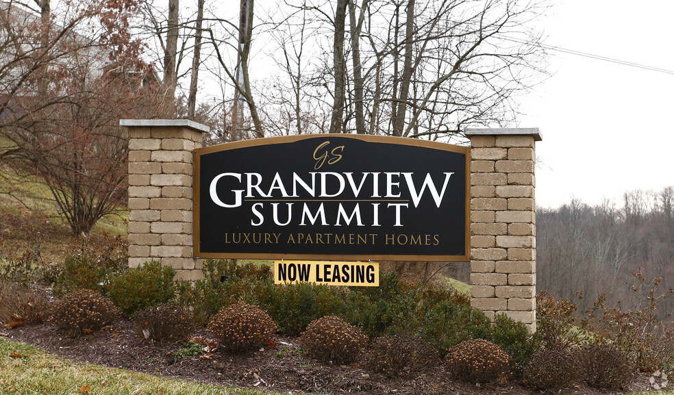 Primary Photo - Grandview Summit Apartments