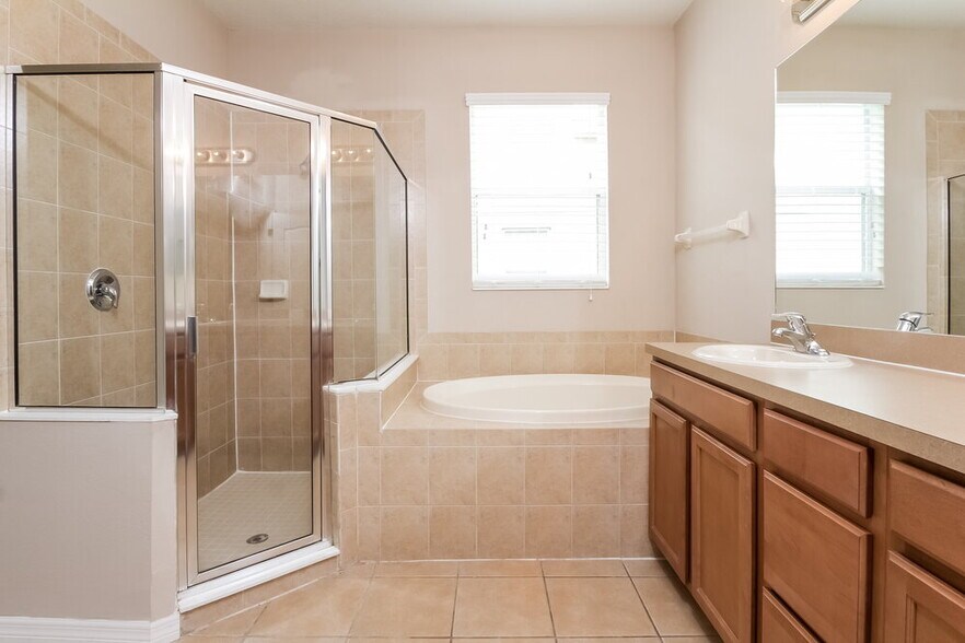 Building Photo - 6305 36th Ct E